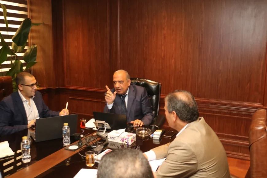 وزير الكهرباء يبحث مع «نكسوس أنالاتيكا» تنظيم سوق الكهرباء وتعزيز الحوكمة وجذب الاستثمارات
