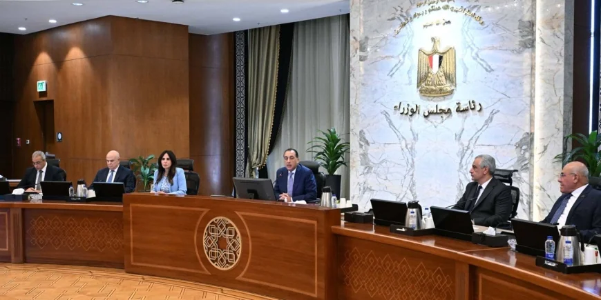 رئيس الوزراء يتابع الموقف التنفيذي لمشروعات المرحلة الأولى لمبادرة "حياة كريمة"