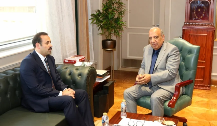 وزير الكهرباء وجهاز مستقبل مصر يبحثان تنفيذ مشروعات طاقة شمسية وبطاريات تخزين بقدرة 2320 ميجاوات لدعم التحول الطاقي