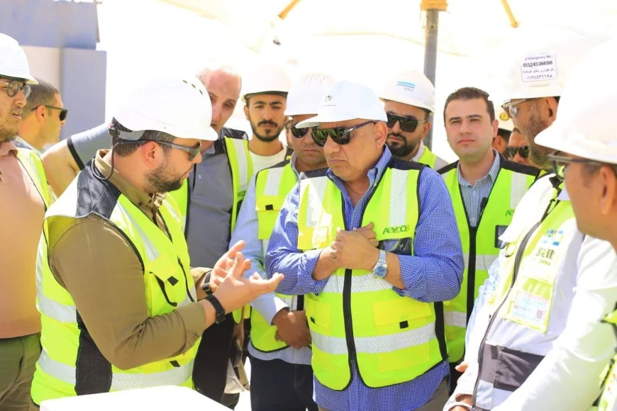 وزير الكهرباء  يتفقد مجمع بنبان ومشروعات أسوان ويطلق منصة رقمية للشبكة القومية