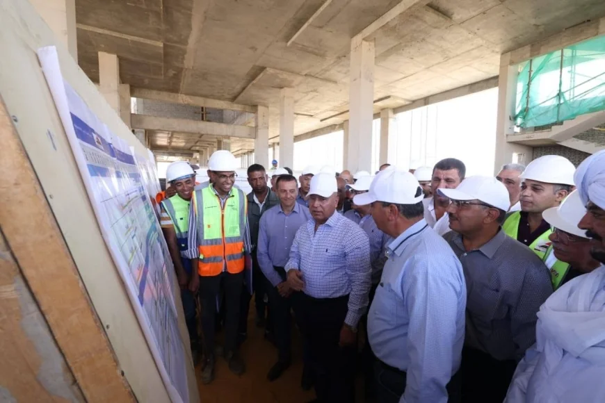 وزير النقل يتفقد الخط الثاني للقطار الكهربائي السريع بين أسوان والأقصر  ضمن مشروع ممر التنمية اللوجستي