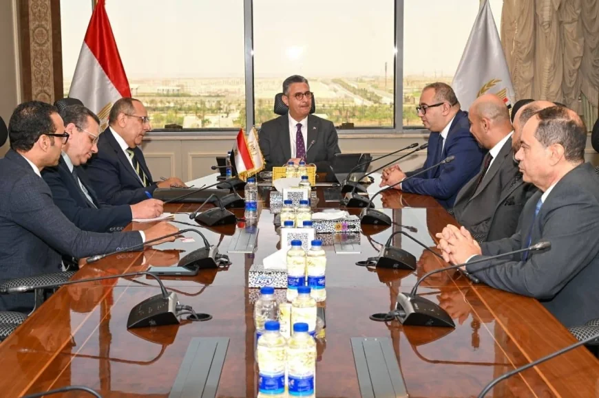 وزير التموين يبحث مع “تمويلي” آليات دعم بدالي التموين ومنافذ جمعيتي بحلول تمويلية لتعزيز مشروع “كاري أون”