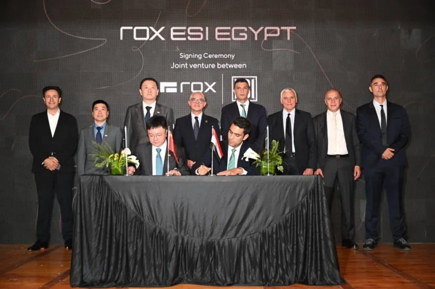 اتفاقية لتأسيس “روكس مصر” لإنتاج سيارات ROX REEV محليًا بالشراكة مع عز العرب السويدي وROX Motor