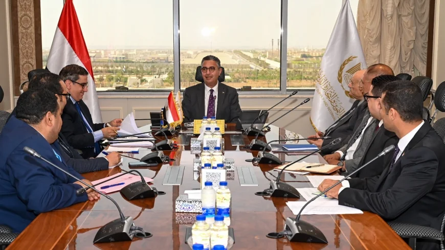 وزير التموين يبحث مع شعبة المخابز تطوير منظومة الخبز وتعزيز كفاءة الدعم