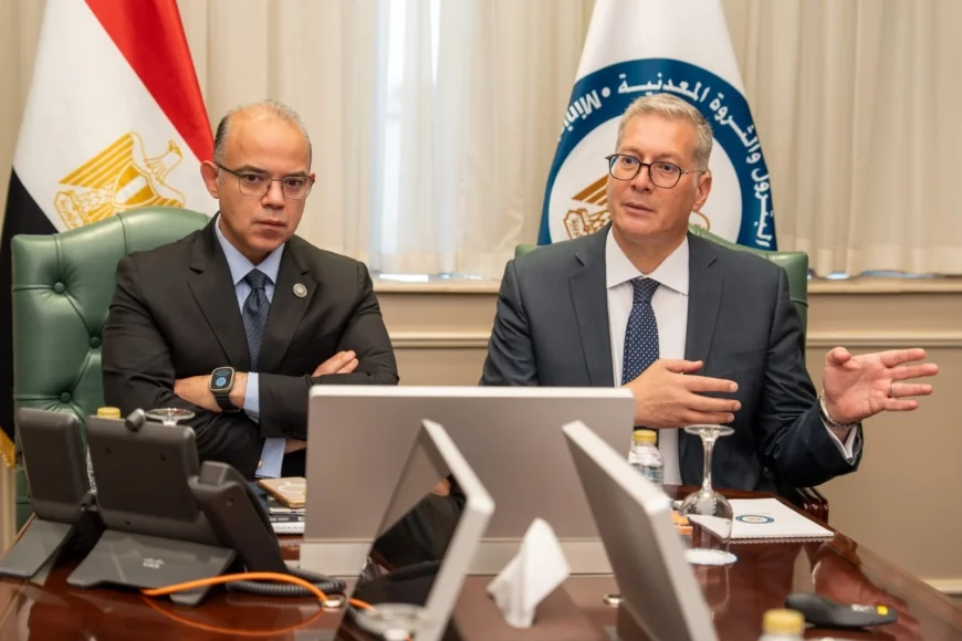 لجنة مشتركة بين البترول والاستثمار لتعزيز تمويل المشروعات وجذب الشراكات الدولية لقطاع الطاقة