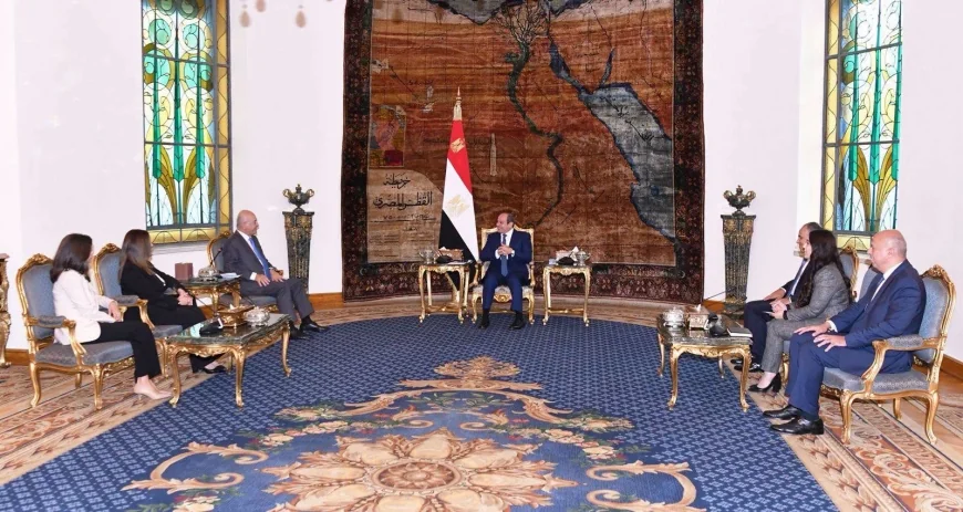 الرئيس السيسي يبحث مع مفوض الأمم المتحدة لشؤون اللاجئين تعزيز التعاون ودعم استضافة اللاجئين في مصر