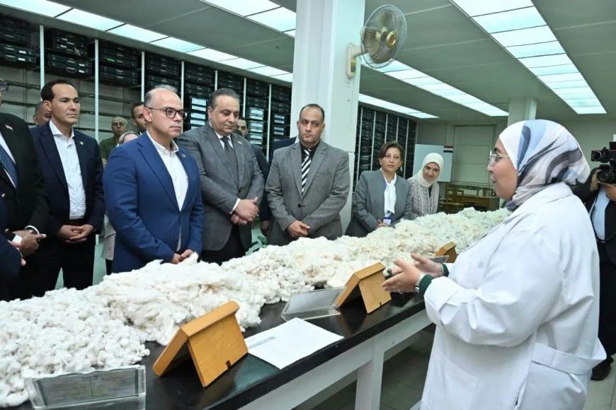 وزير الاستثمار يبحث تطوير هيئة التحكيم واختبارات القطن لتعزيز التنافسية والتحول الرقمي