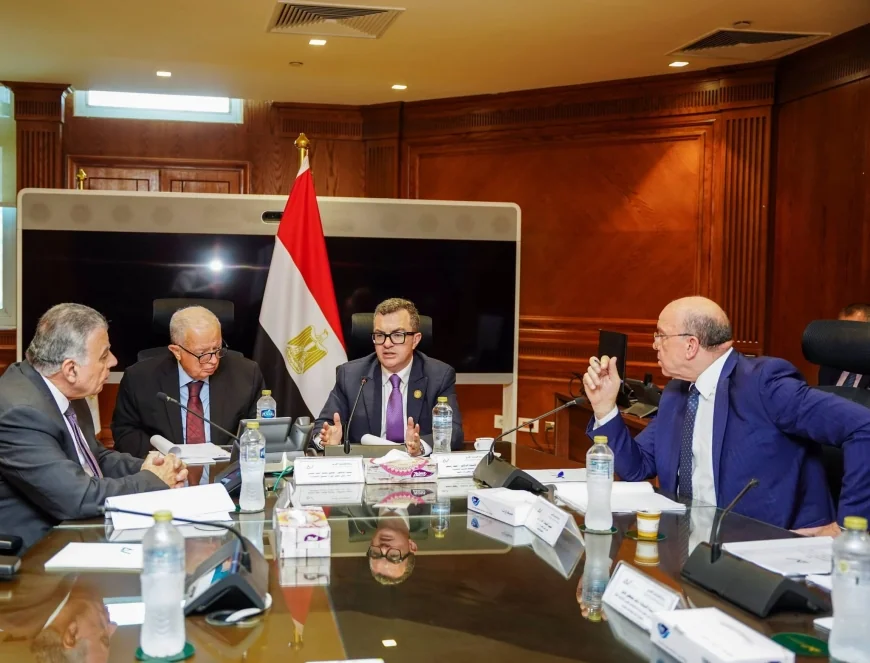 وزارة التخطيط تبحث إعادة هيكلة بنك الاستثمار القومي لتعزيز دوره الاستثماري وزيادة الشراكات مع القطاع الخاص