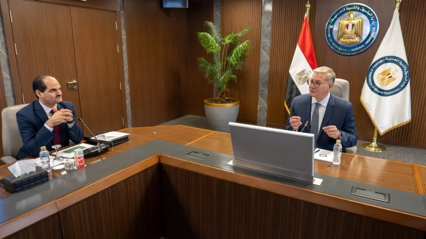 وزير البترول يراجع مع “إيجاس” خطط تعزيز إنتاج الغاز وتسريع مشروعات الاستكشاف