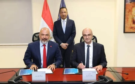 وزارة الاتصالات تطلق "شريحة الطفل".. خدمات جديدة لحماية الأطفال أثناء استخدام الإنترنت