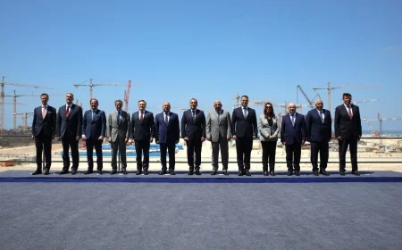 الضبعة تحقق إنجازًا جديدًا.. تركيب وعاء المفاعل بالوحدة الثانية بوزن 340 طنًا تمهيدًا لتشغيل أول محطة نووية في مصر