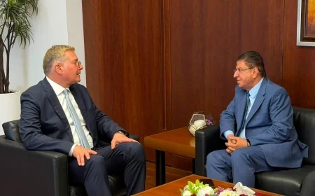 وزير البترول يبحث مع الرئيس التنفيذي لشركة مناجم الفوسفات تعزيز التعاون في الصناعات التعدينية