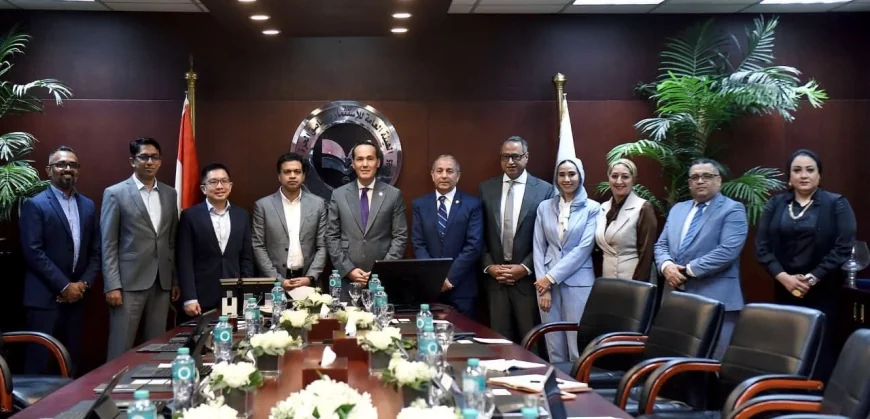 مصر وسنغافورة تبحثان تعزيز التعاون الاستثماري وجذب استثمارات جديدة في الطاقة والتكنولوجيا