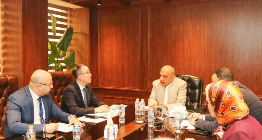 وزير الكهرباء يبحث مع مجموعة CSGI الصينية تطوير الشبكة القومية ودمج الطاقات المتجددة