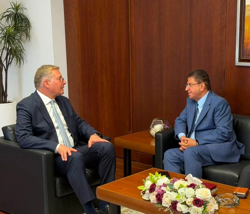 وزير البترول يبحث مع الرئيس التنفيذي لشركة مناجم الفوسفات تعزيز التعاون في الصناعات التعدينية