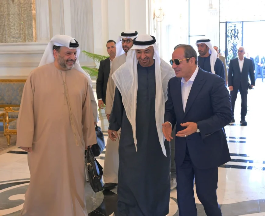 الرئيس السيسي يودع رئيس الإمارات في ختام زيارة أخوية إلى مصر