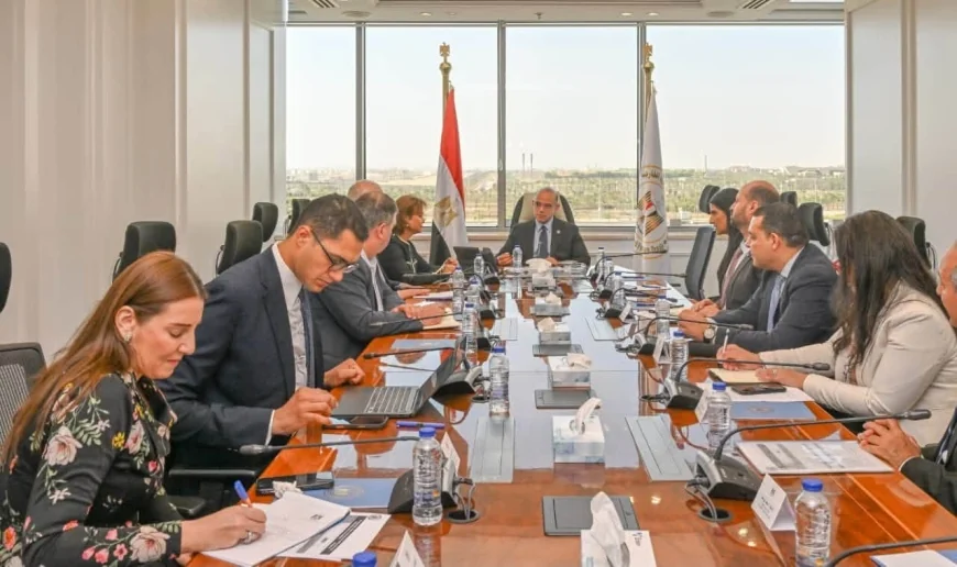 وزير الاستثمار يبحث مع بنك أوف نيويورك تطوير أدوات التمويل الدولية وتعزيز وصول الشركات المصرية للأسواق