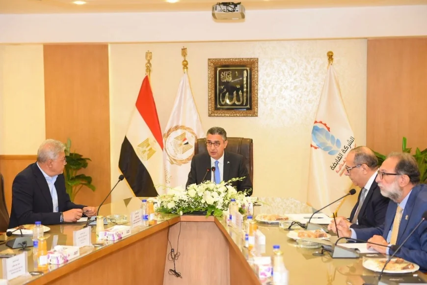 وزير التموين يترأس اجتماع الشركة القابضة للصناعات الغذائية لمتابعة خطط التطوير وتعزيز الأمن الغذائي