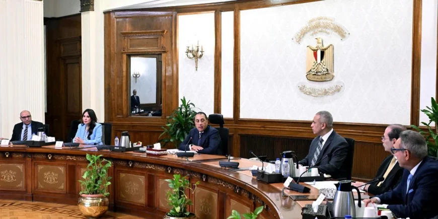 رئيس الوزراء يتابع إجراءات تسوية التشابكات المالية بين هيئة المجتمعات العمرانية والبنك الأهلي المصري