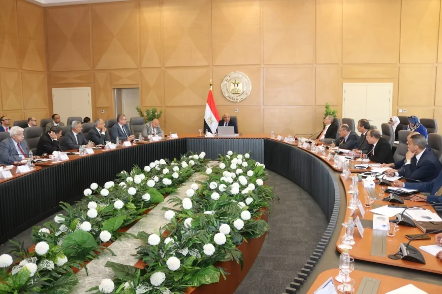 وزير الكهرباء يتابع تنفيذ خطة رفع كفاءة استخدام الطاقة وتشديد الرقابة على الأجهزة الكهربائية بالسوق