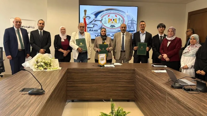 المصرية لنقل الكهرباء توقع عقدًا جديدًا لربط محطة محولات البدرشين بالشبكة القومية وتعزيز استقرار الكهرباء