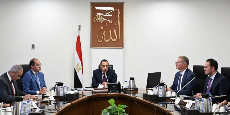 رئيس الوزراء يتابع زيادة المخزون الاستراتيجي من المنتجات البترولية لضمان استقرار الأسواق وتأمين إمدادات الطاقة