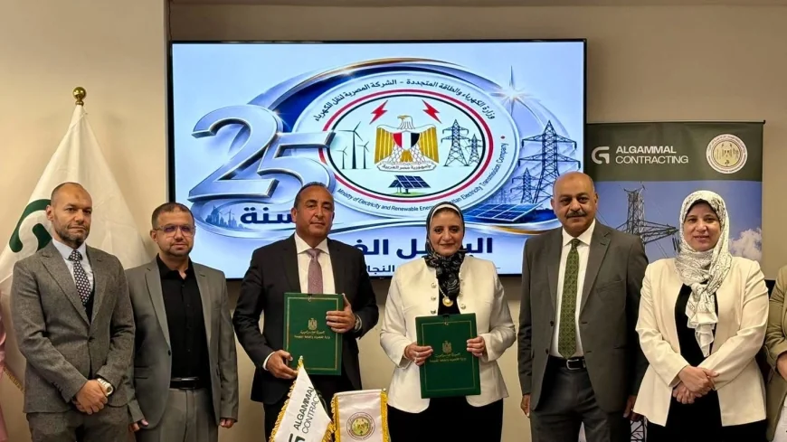 المصرية لنقل الكهرباء توقع عقد تنفيذ خط نقل لربط مشروعات طاقة الرياح بخليج السويس