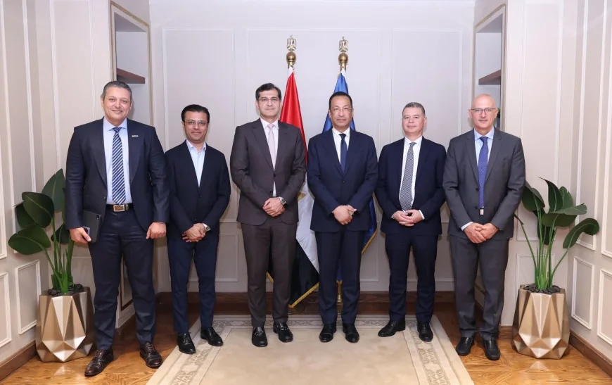 وزير الاتصالات يبحث مع Systems Limited العالمية خطط التوسع في مصر وتحويلها إلى أحد أكبر المراكز عالميًا