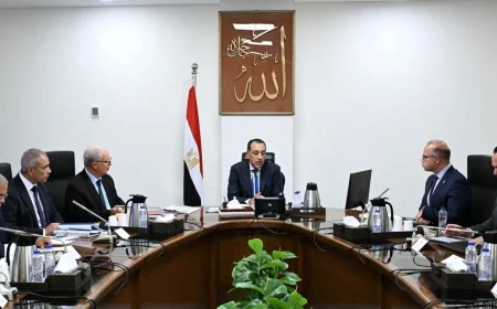 رئيس الوزراء يناقش نقل ملكية عدد من الشركات القابضة لتعظيم الاستفادة من الأصول وتمكين القطاع الخاص