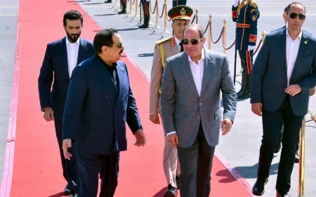 الرئيس السيسي يودع ملك البحرين بمطار العلمين بعد ختام زيارته الرسمية إلى مصر