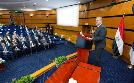 وزير البترول يعلن طرح مزايدة عالمية للبحث عن البترول والغاز في 14 منطقة