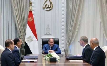 الرئيس السيسي يتابع خطط زيادة إنتاج النفط والغاز.. 6 مشروعات لتطوير معامل التكرير