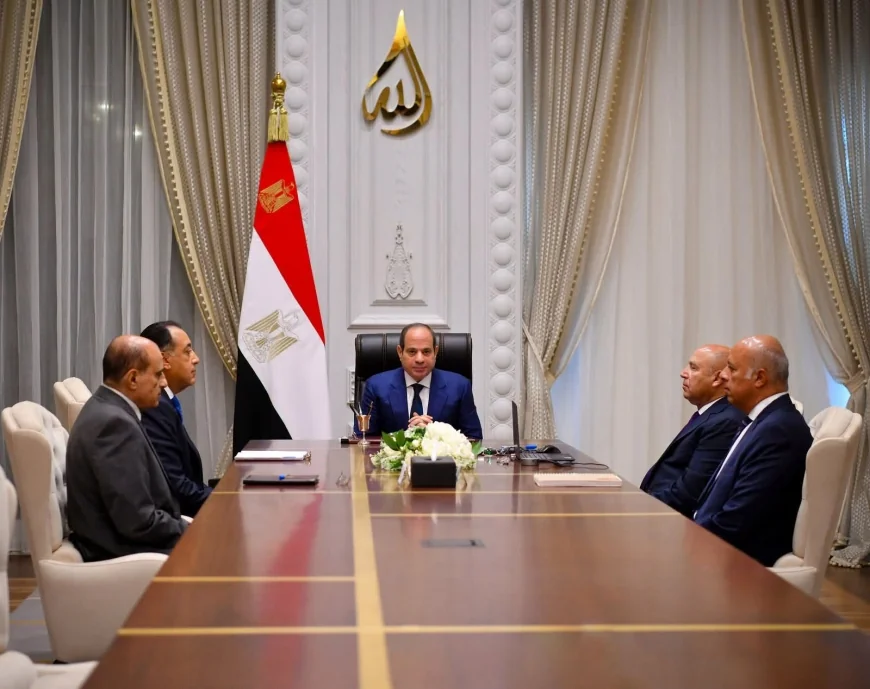الرئيس السيسي يتابع تطوير الموانئ ومشروعات النقل ويوجه بسرعة تشغيل القطار الكهربائي السريع وإنجاز مشروعات البنية التحتية