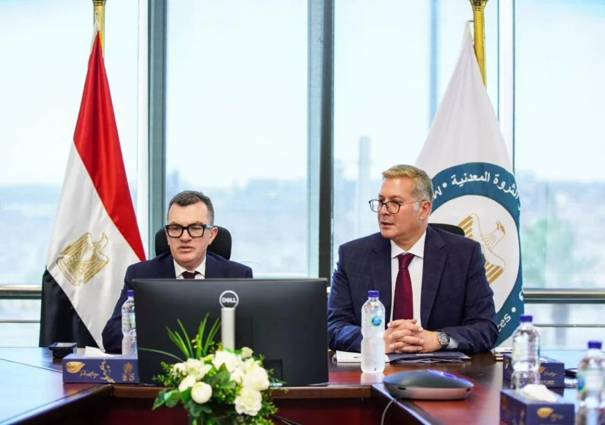 وزيرا البترول والتخطيط يبحثان خطة تأمين الطاقة وزيادة الإنتاج والاستثمارات خلال العام المالي 2026/2027