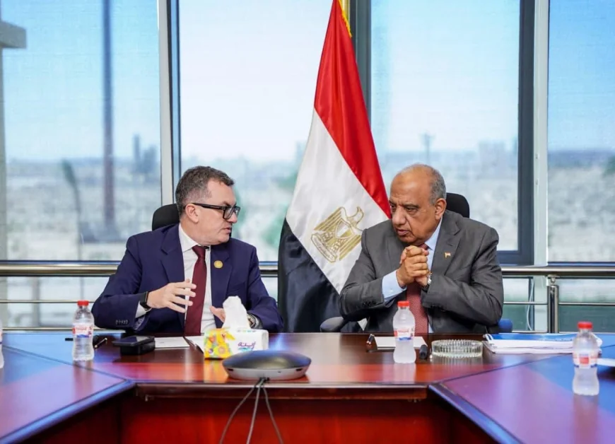 وزارة الكهرباء والطاقة المتجددة تستهدف 45% من مزيج الطاقة بحلول 2028