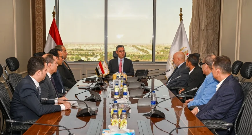 وزير التموين يبحث تطوير وتنظيم سوق الذهب وتعزيز الرقابة على المشغولات