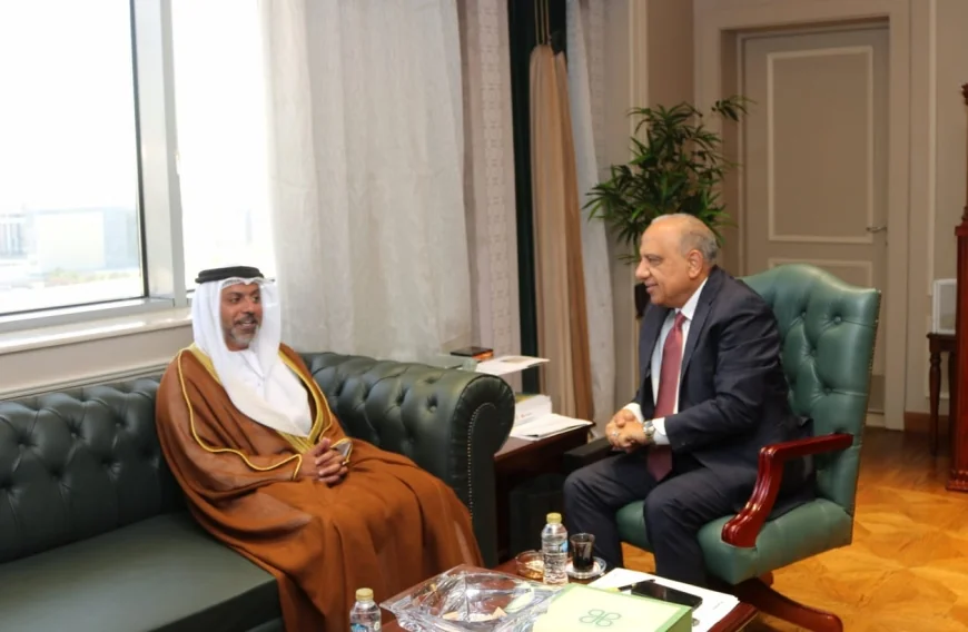 وزير الكهرباء يبحث مع سفير الإمارات تعزيز الاستثمارات في الطاقة المتجددة