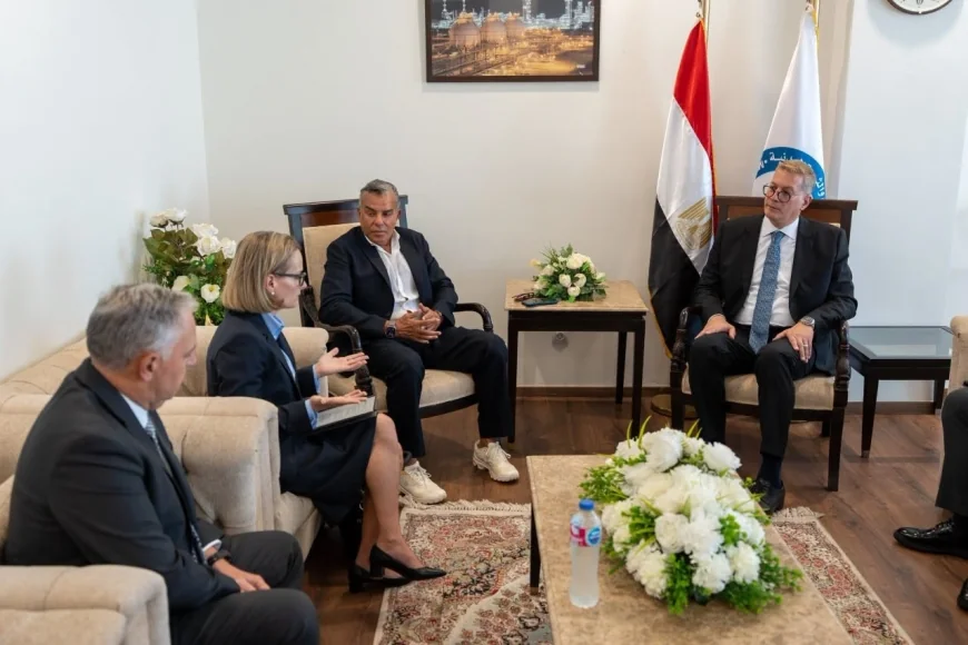 وزير البترول يبحث مع «فيلوكس» الأسترالية فرص الاستثمار في قطاع التعدين بمصر