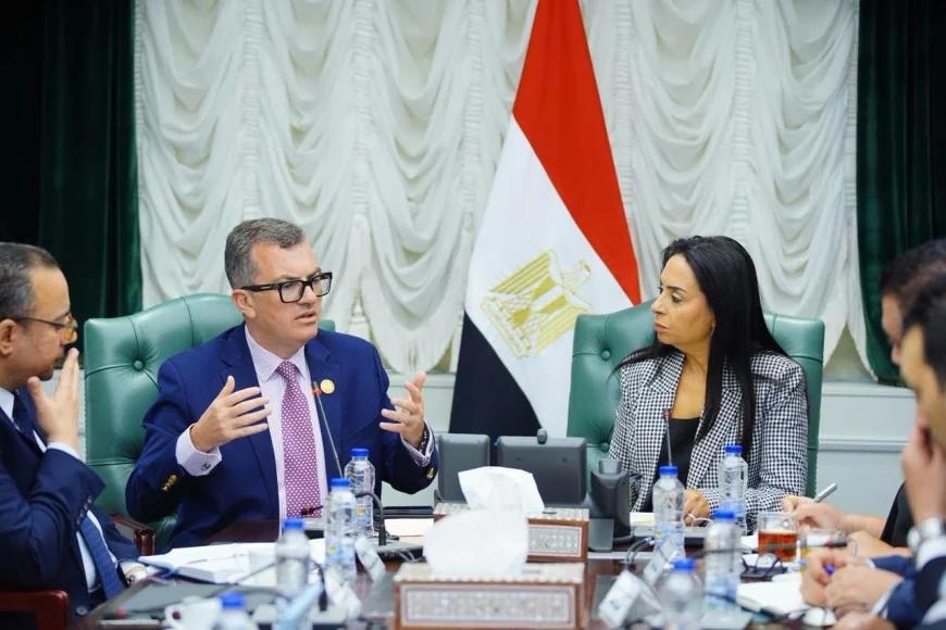 وزيرا التضامن والتخطيط يبحثان تكامل سياسات التنمية الاقتصادية والاجتماعية.. زيادة مخصصات التضامن 57%