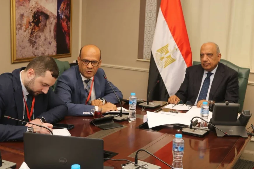 وزير الكهرباء يتابع مع روساتوم تطوير مجمع متكامل لتحلية مياه البحر بمحطة الضبعة النووية