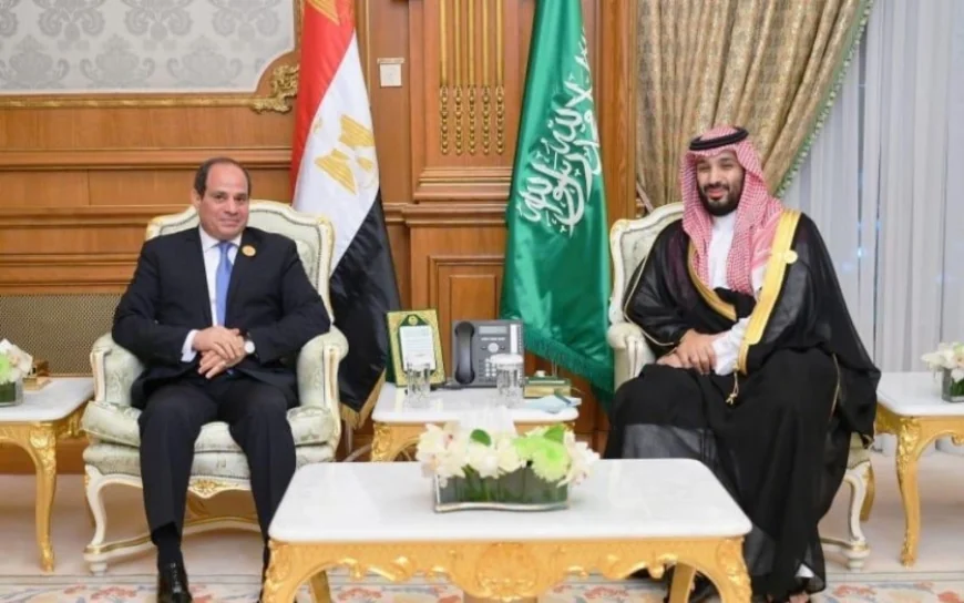 الرئيس السيسي يستقبل ولي العهد السعودي الأمير محمد بن سلمان لدى وصوله القاهرة