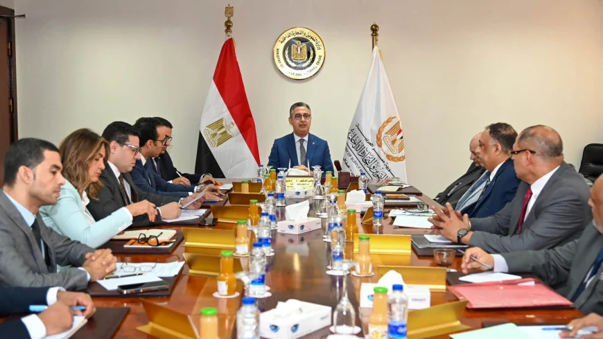 وزير التموين يبحث استقرار منظومة الطحن والخبز وتوافر الدقيق الحر والخبز السياحي