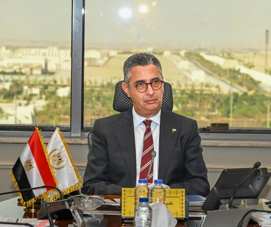 تحرك جديد لتطوير التجارة الداخلية.. شريف فاروق يسرّع مشروعات المناطق اللوجستية ويعزز الخدمات الرقمية