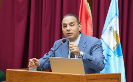 إسلام عزام بجامعة الإسكندرية: القطاع المالي غير المصرفي يفتح آفاق الاستثمار والتمويل أمام الشباب