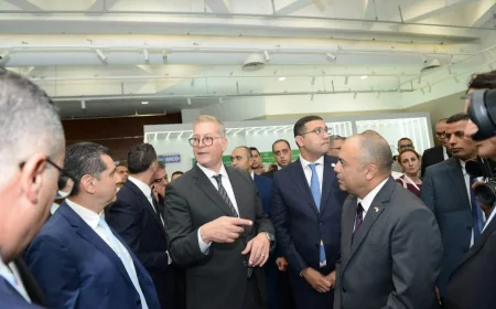 وزير البترول يتفقد جناح شركة تاون جاس بمعرض ومؤتمر «موك 2026»