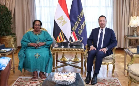 مصر وأوغندا تبحثان تعزيز التعاون في التحول الرقمي والذكاء الاصطناعي وبناء القدرات الرقمية