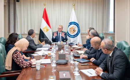 كريم بدوي يتابع تأمين احتياجات السوق المحلية من المنتجات البترولية والغاز وسط التوترات الجيوسياسية
