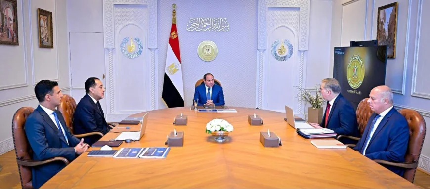 الرئيس السيسي يبحث مع وزيري البترول والصناعة تعزيز الاستثمار والتصنيع المحلي وزيادة القيمة المضافة