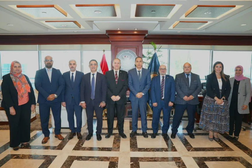 الرقابة المالية ووحدة مكافحة غسل الأموال تبحثان تعزيز الرقابة على القطاع المالي غير المصرفي