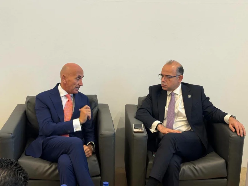 وزير الاستثمار يبحث مع أفريكسيم بنك وSACE تمويل وضمان الصادرات لدعم توسع الشركات المصرية في أفريقيا